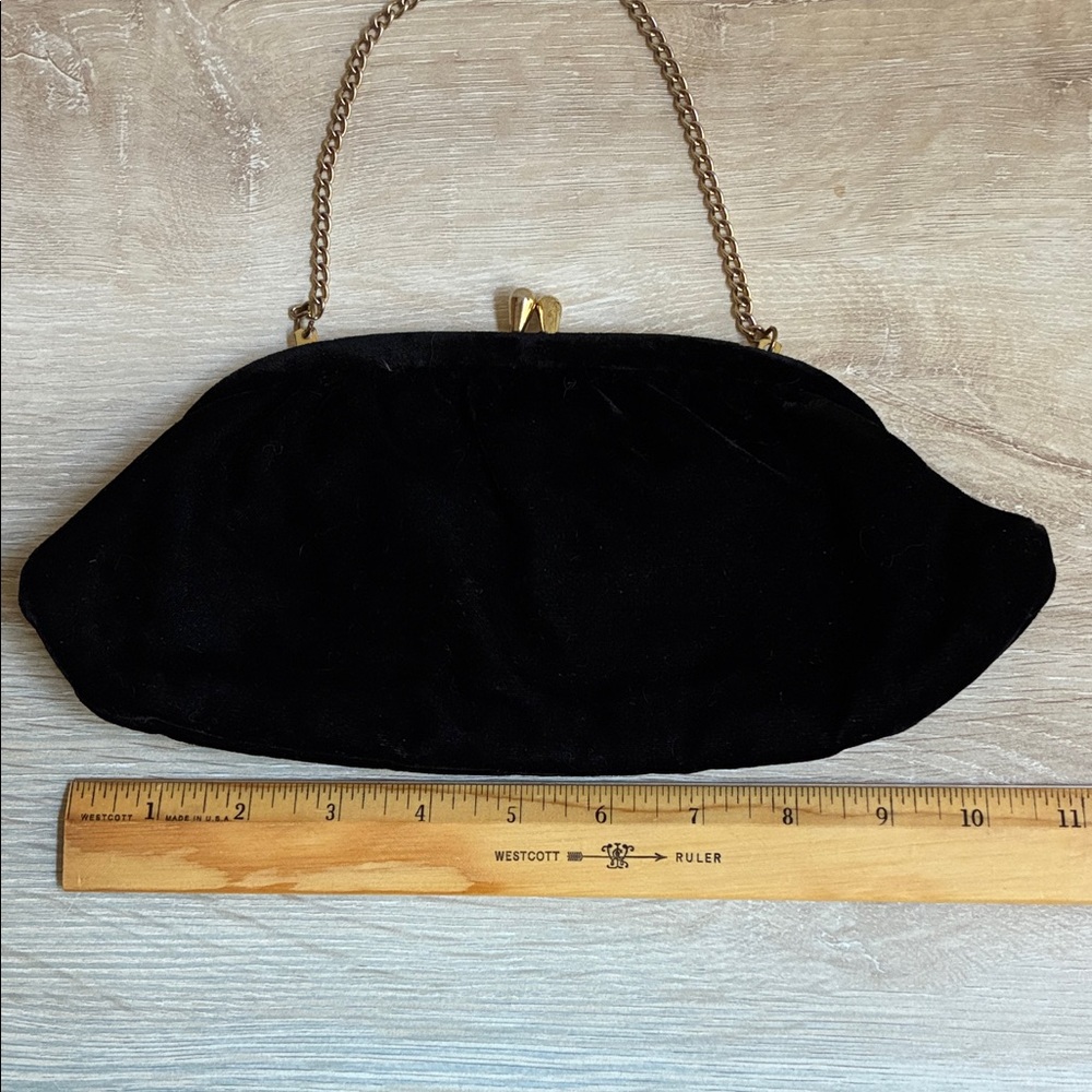 Vintage 1950s Kiss Lock Black Velvet Clutch Purse